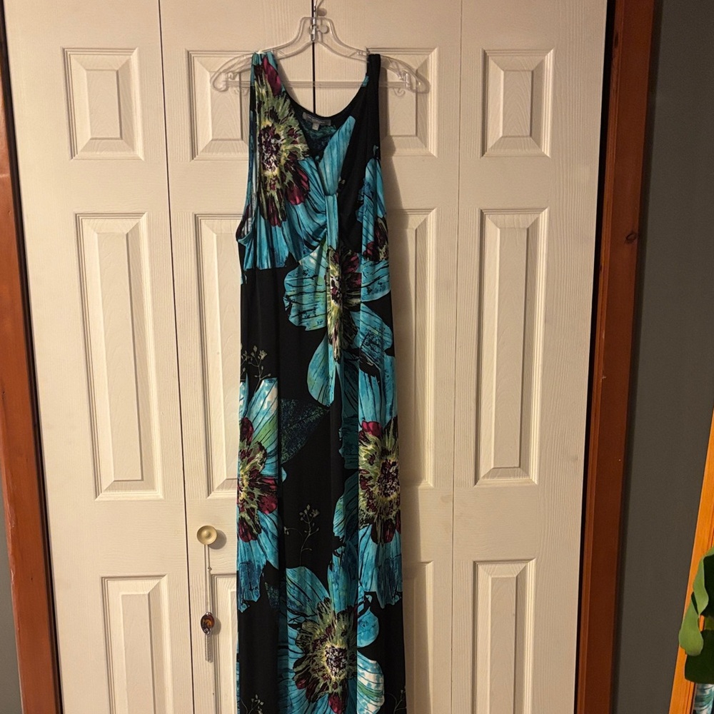 NY Collection Black and Blue Floral Maxi Dress